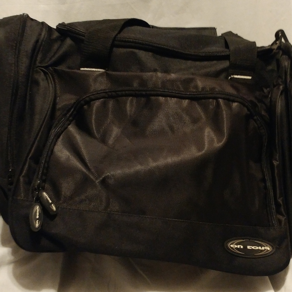 ON TOUR 20" DUFFEL BAG